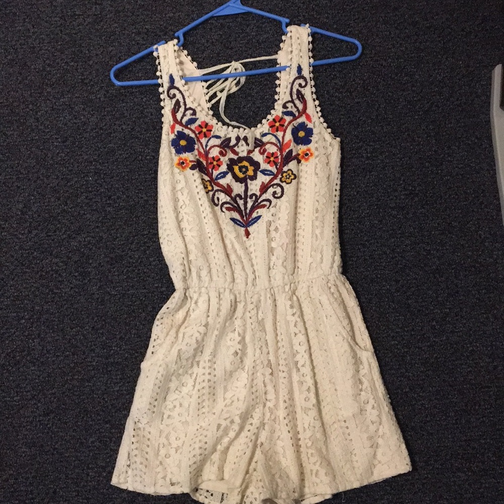 Floral detailed romper
